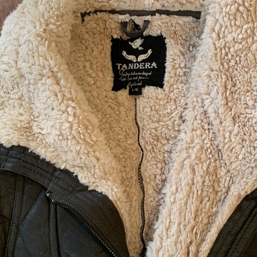 Vest - Picture 2 of 2